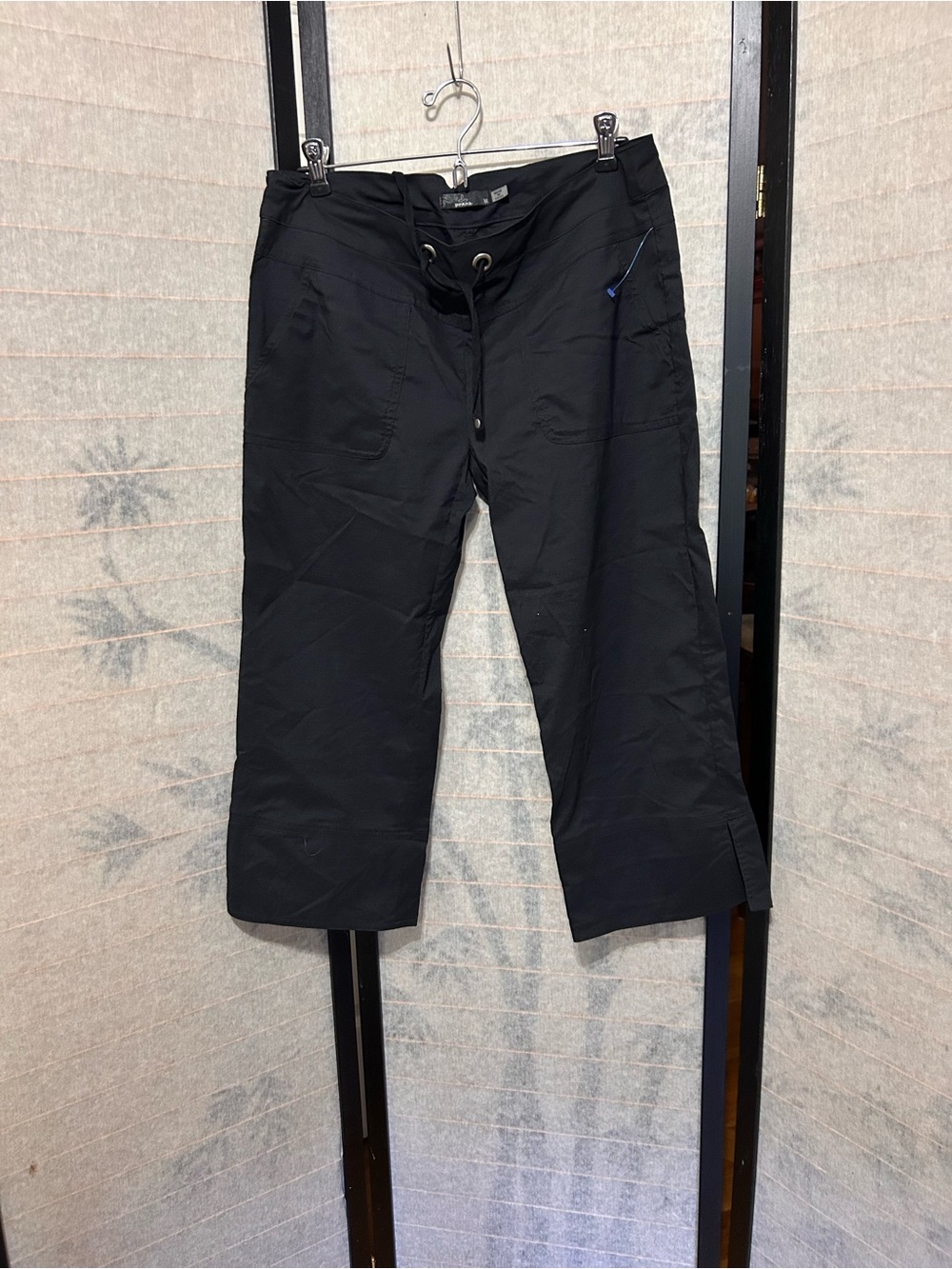 Prana Women's Cropped Hiking Pants Black Sz M Drawstring Mid Rise Nylon Blend
